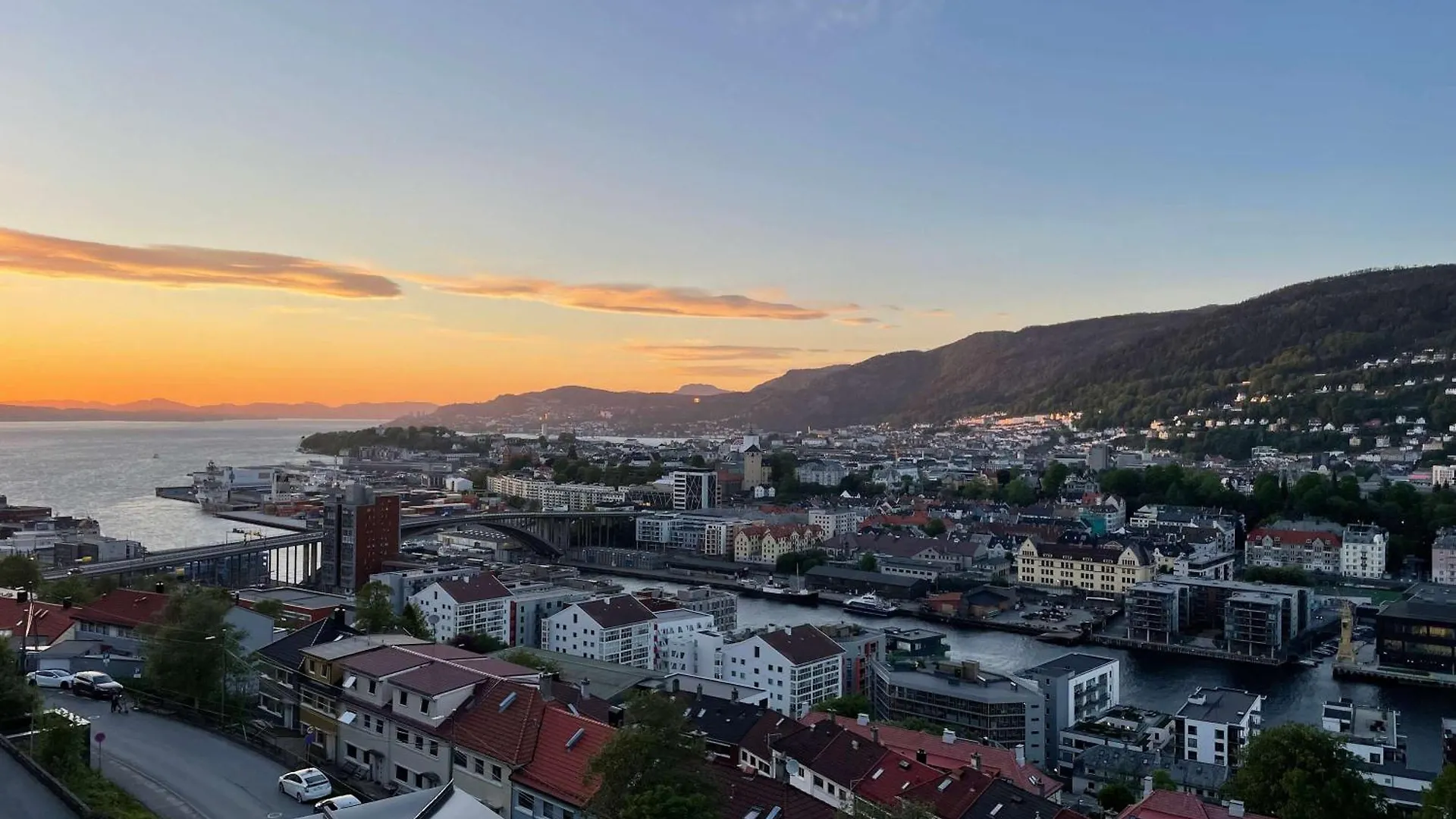 Great View - King Bed - Balcony W Roof - Sunroom Bergen 0*,  Norway